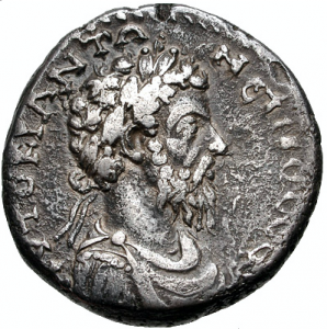 Tetradrachme van Marcus Aurelius, geslagen in Antiochië in 176/7 n.C. (CNG, e-auction 379, lot 317)